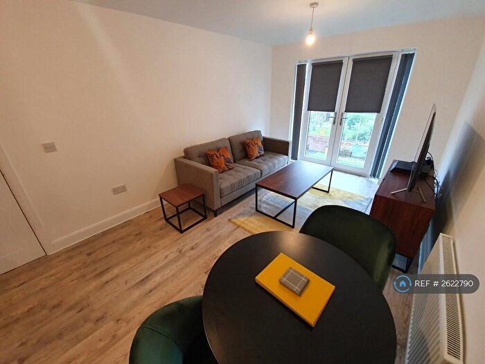1 Bedroom Flat To Rent In St Thomas's Place, Stockport, SK1