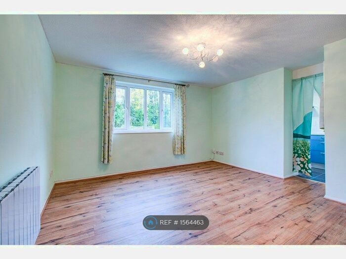 2 Bedroom Flat To Rent In Sutton, London, SM2