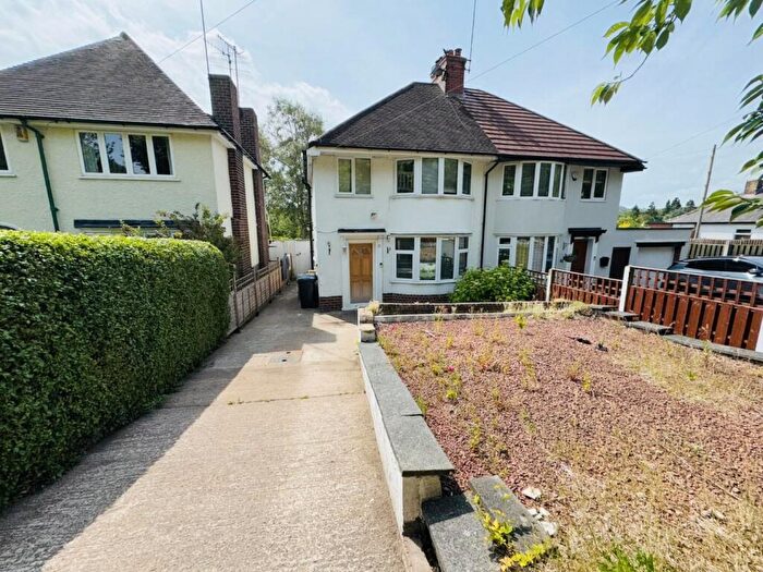 3 Bedroom Semi Detached House For Sale In Langer Lane, Chesterfield, S40