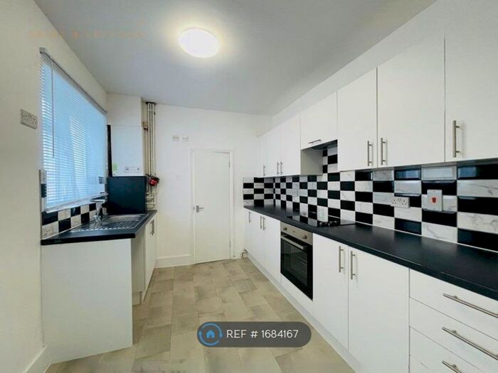 3 Bedroom Terraced House To Rent In Catisfield Road, Enfield, EN3