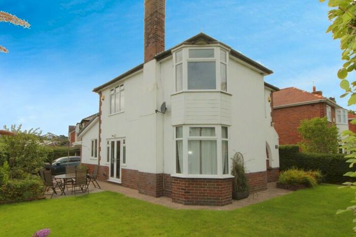 3 Bedroom Detached House For Sale In Sunnyside, Mancot, Deeside, Flintshire, CH5