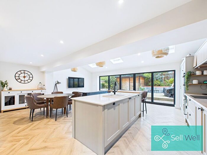4 Bedroom Detached House For Sale In Rolag Crescent, Swinton, Manchester, M27