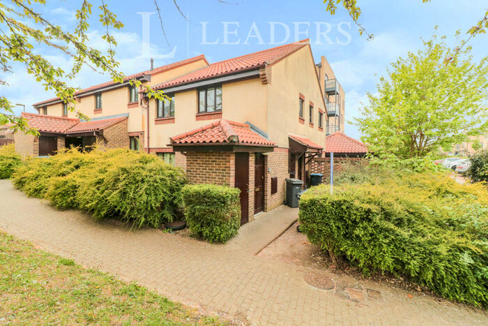 2 Bedroom Flat To Rent In The Briars, CM18