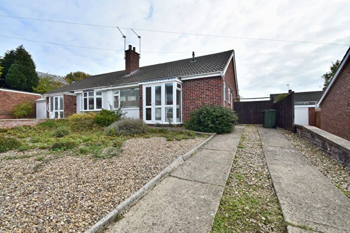 2 Bedroom Bungalow To Rent In Dart Close, Oadby, Leicester, LE2