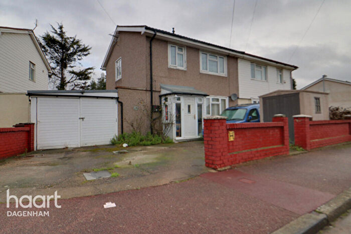 3 Bedroom Semi Detached House For Sale In Boleyn Gardens, Dagenham, RM10