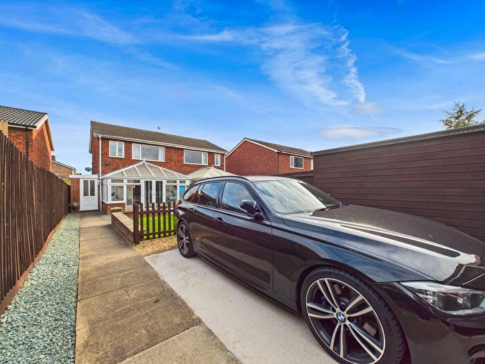 3 Bedroom Semi Detached House For Sale In Peartree Walk, Yaxley, PE7