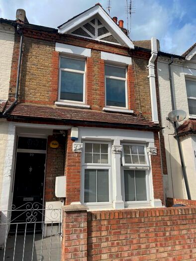 2 Bedroom Flat To Rent In Foundry Place, Twilley Street, London, SW18