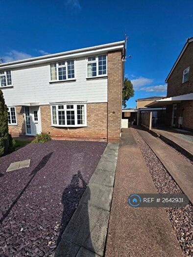 3 Bedroom Semi-Detached House To Rent In Aldersleigh Drive, Stafford, ST17