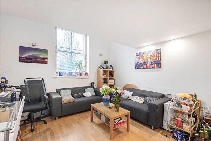 2 Bedroom Flat To Rent In Old Station Way, Voltaire Road, London, SW4