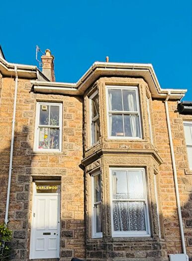 1 Bedroom Flat To Rent In Lannoweth Road, Penzance, TR18