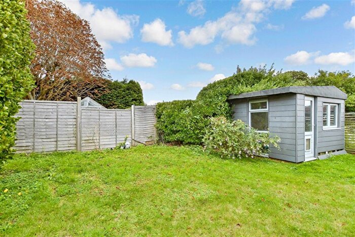 3 Bedroom Chalet For Sale In Downsview Avenue, Woodingdean, Brighton, East Sussex, BN2