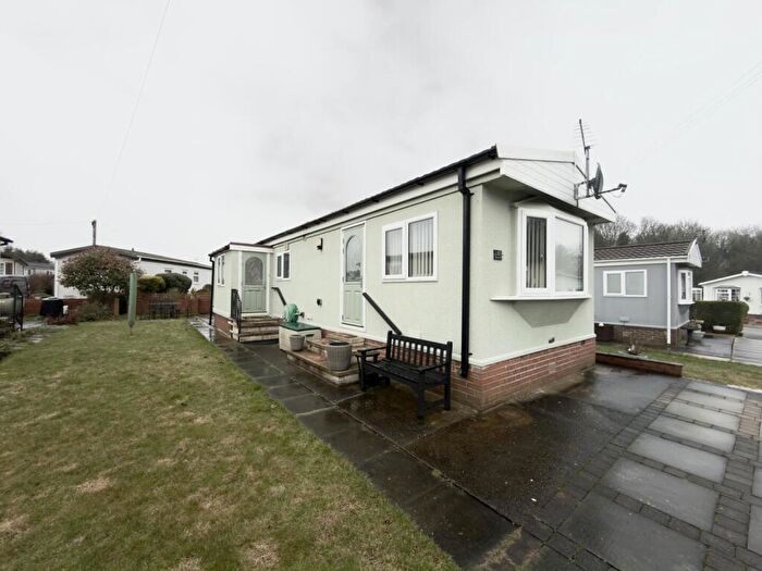 2 Bedroom Park Home For Sale In Newfield Drive, Garforth, Leeds, LS25