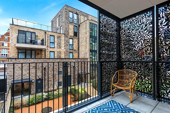 2 Bedroom Apartment To Rent In The Levers, Amelia Street, London, SE17