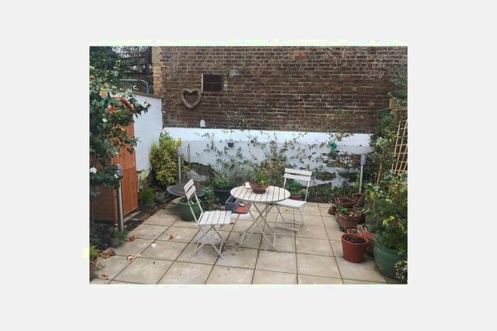 2 Bedroom Flat To Rent In Kenmont Gardens, London, NW10