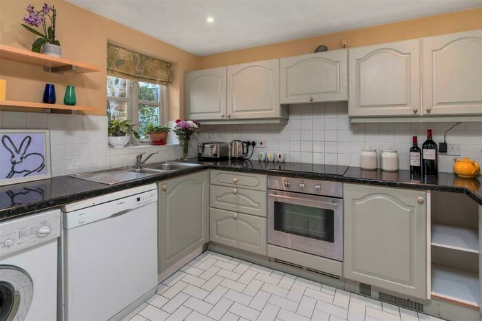 3 Bedroom End Of Terrace House For Sale In Old Forge Close, Bledington, OX7