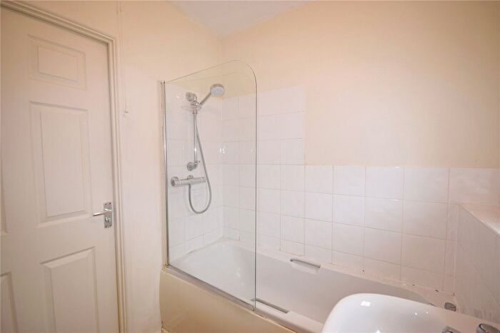 2 Bedroom Flat For Sale In Afon Way, Newtown, Powys, SY16