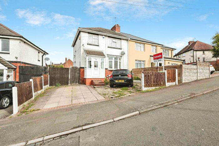 3 Bedroom Semi Detached House For Sale In Parsons Hill, Oldbury, B68