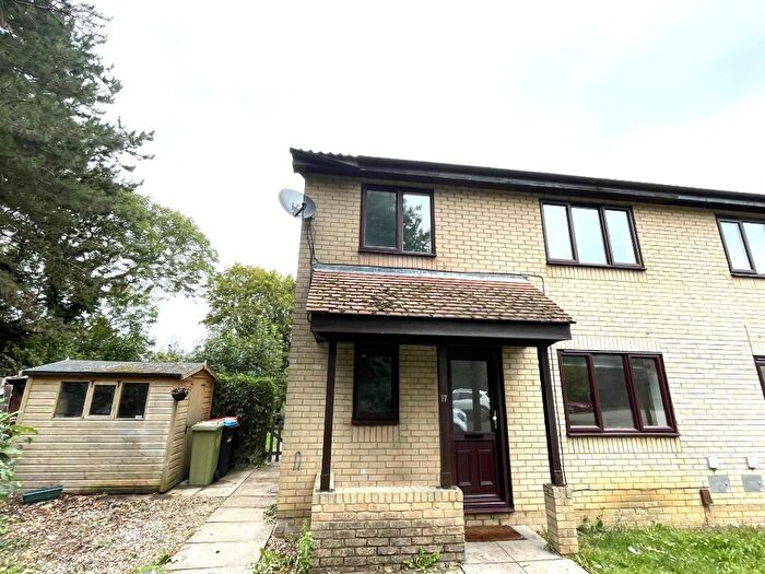 2 Bedroom Cluster House For Sale In Mendelssohn Grove, Milton Keynes, Buckinghamshire, MK7