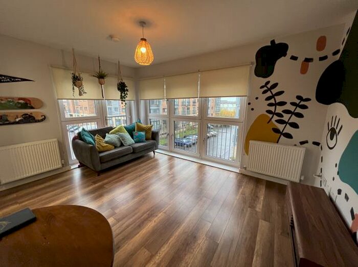 2 Bedroom Flat To Rent In Barrland Street No Flat /, G41