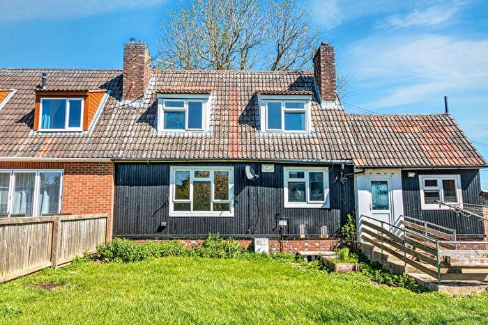 3 Bedroom Semi-Detached House For Sale In Hook Street, Hook, Swindon, SN4