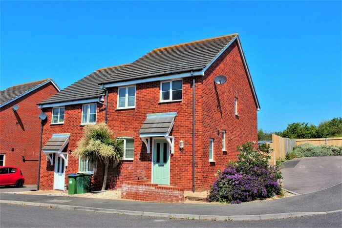 3 Bedroom Semi-Detached House To Rent In Coxwell Close, Seaford, BN25