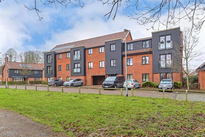 2 Bedroom Apartment For Sale In Danes Close, Leybourne, West Malling, ME19