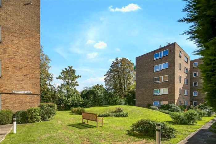 2 Bedroom Flat To Rent In Shernwood House, Hermitage Walk, London, E18