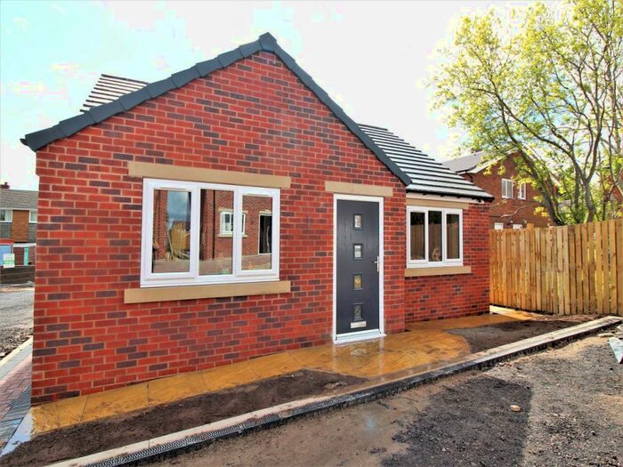 2 Bedroom Detached Bungalow To Rent In Woodland Mews, Broadway, Barnsley, S70