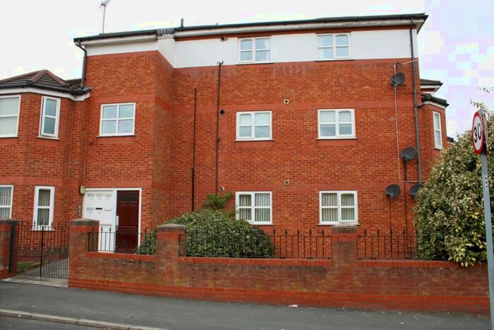 2 Bedroom Apartment To Rent In Dovecot House, Huyton, L36