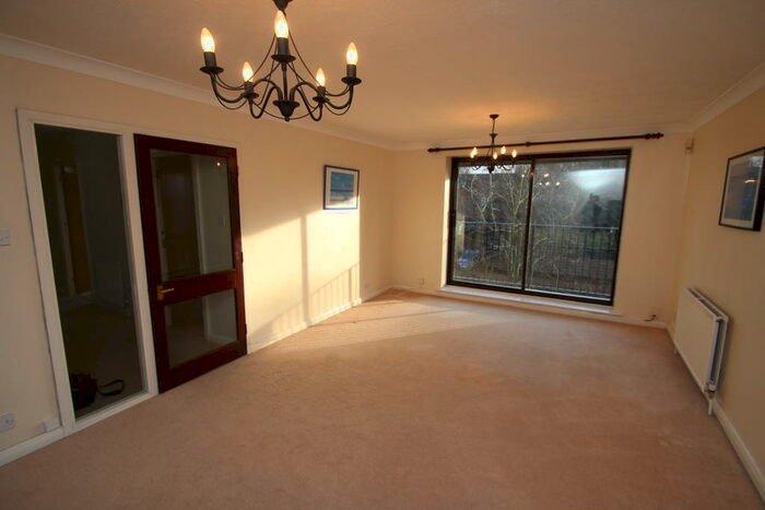 2 Bedroom Flat To Rent In Chepstow Road, Croydon, CR0