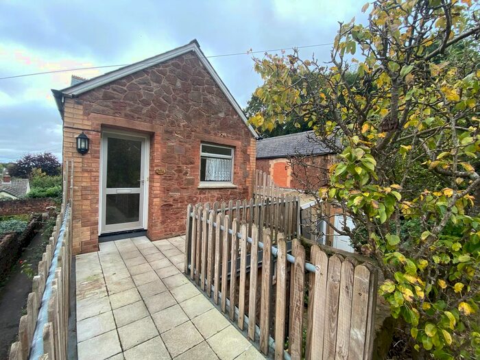 2 Bedroom Flat To Rent In Tower Hill, Williton TA4