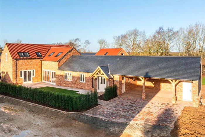 4 Bedroom Link Detached House For Sale In The Old Farmyard, Church Lane, Covington, Cambridgeshire, PE28