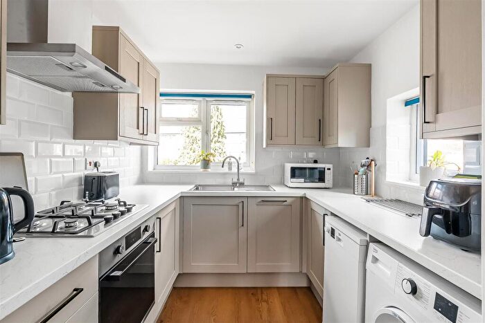 2 Bedroom Maisonette For Sale In Master Close, Oxted, RH8