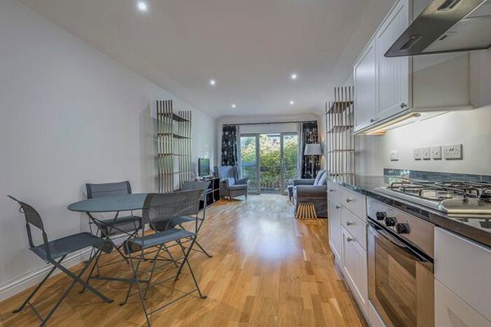 1 Bedroom Flat To Rent In Sudrey Street, London, SE1