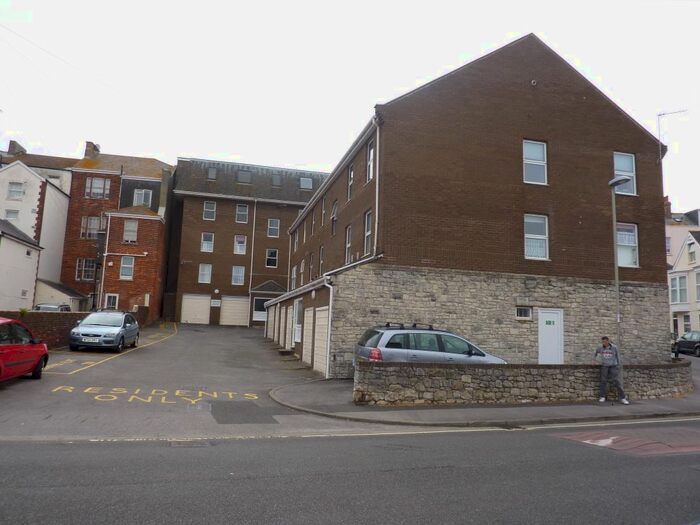 2 Bedroom Flat To Rent In William Street, Weymouth, DT4