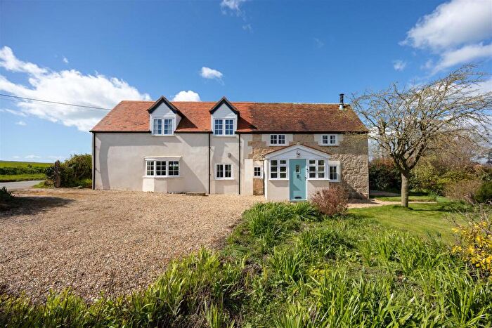 3 Bedroom Detached House For Sale In Wellow, Isle Of Wight, PO41
