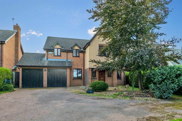 5 Bedroom Detached House For Sale In Green End, Little Staughton, Bedford, MK44