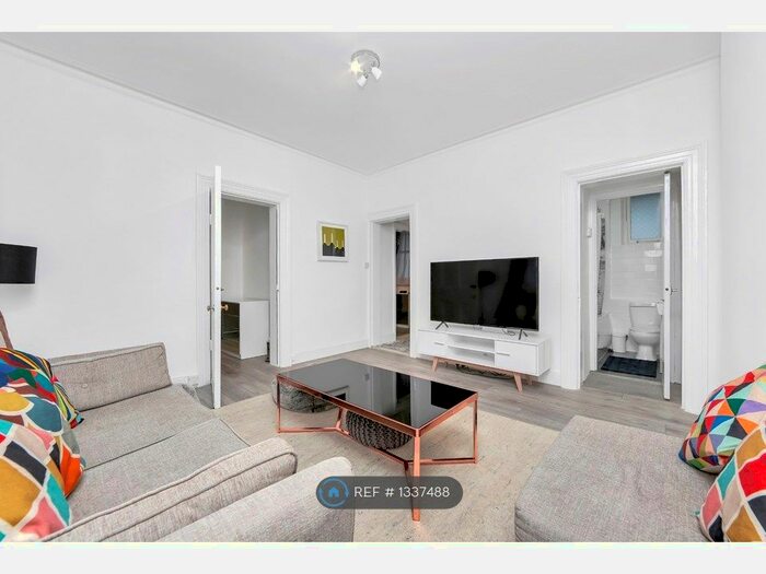 2 Bedroom Flat To Rent In York Mansions, London, W1U