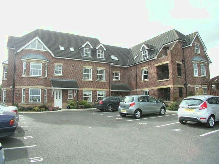 2 Bedroom Flat To Rent In Obelisk Way, Congleton, CW12
