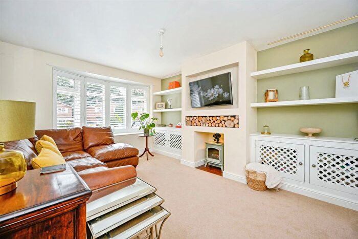 3 Bedroom Detached House For Sale In Hunters Ride, Stafford, ST17