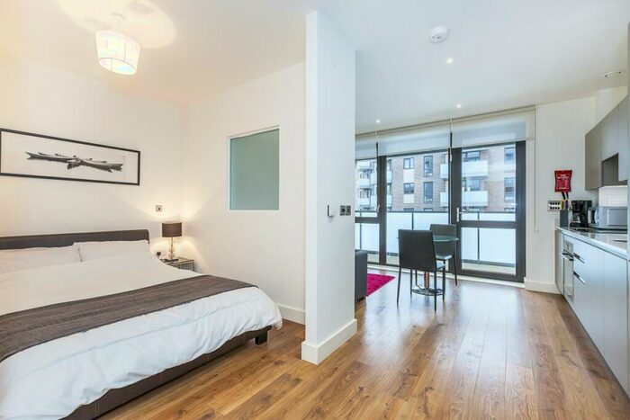 Apartment To Rent In Lighterman Point, E14