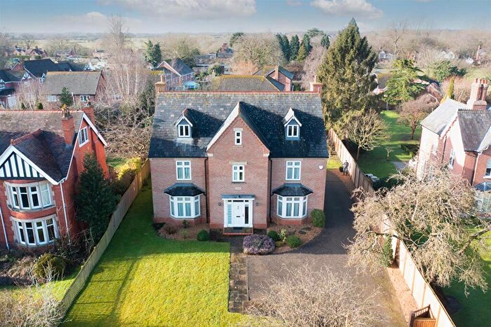 6 Bedroom Detached House For Sale In Wellington Road, Nantwich, Cheshire, CW5