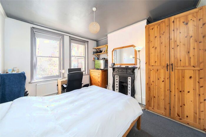 3 Bedroom Flat To Rent In Effra Mansions, Crownstone Road, London, SW2