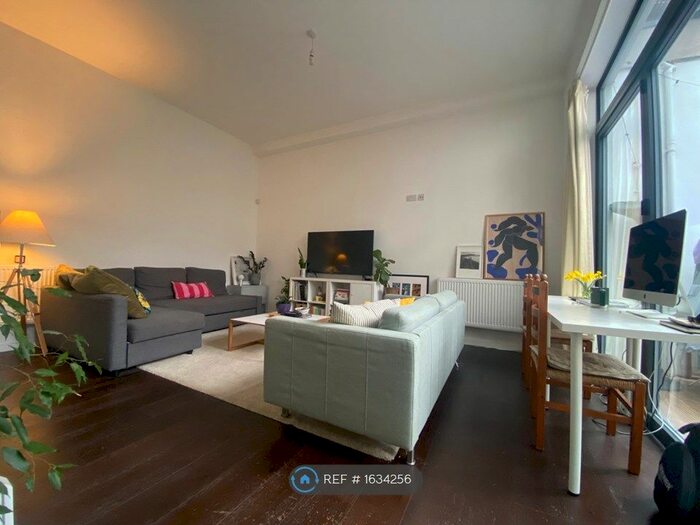 3 Bedroom Flat To Rent In Evering Road, London, E5