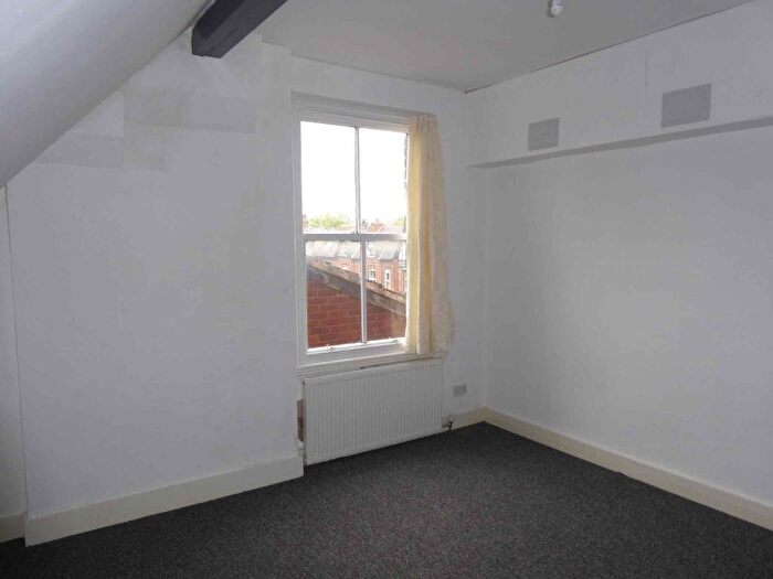 1 Bedroom Flat To Rent In Selborne Road, Handsworth, B20