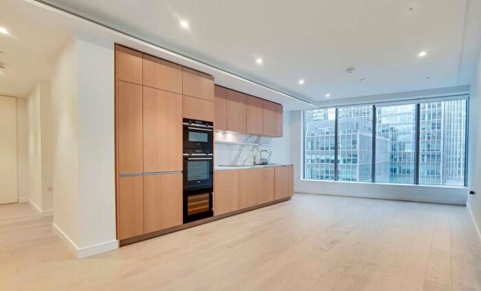 2 Bedroom Flat To Rent In Park Drive, London, E14