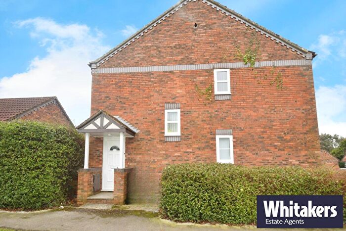 2 Bedroom Apartment To Rent In High Trees Mount, Sutton, HU8