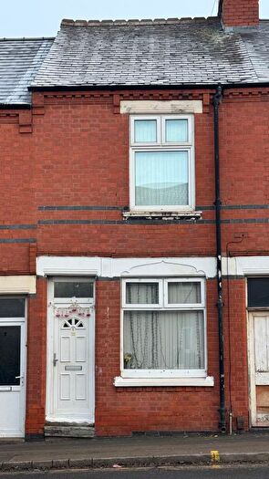 3 Bedroom Terraced House For Sale In Forest Road, Leicester, LE5