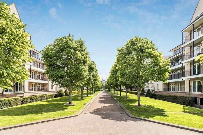 2 Bedroom Flat To Rent In The Boulevard, Greenhithe, DA9