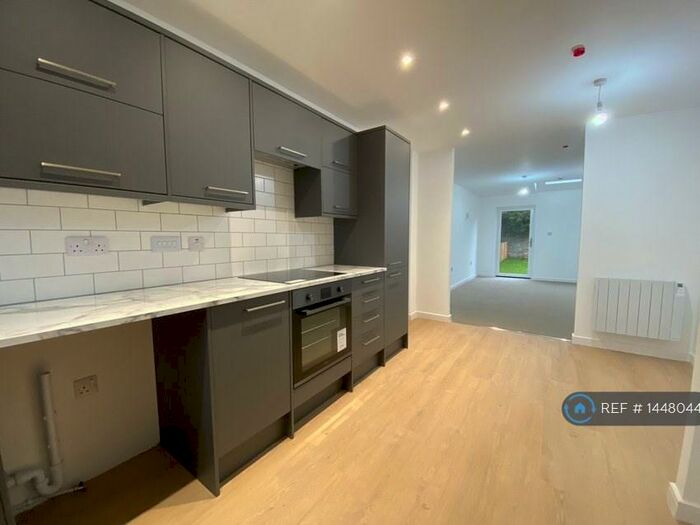 3 Bedroom End Of Terrace House To Rent In White Hart Mews, Caldicot, NP26